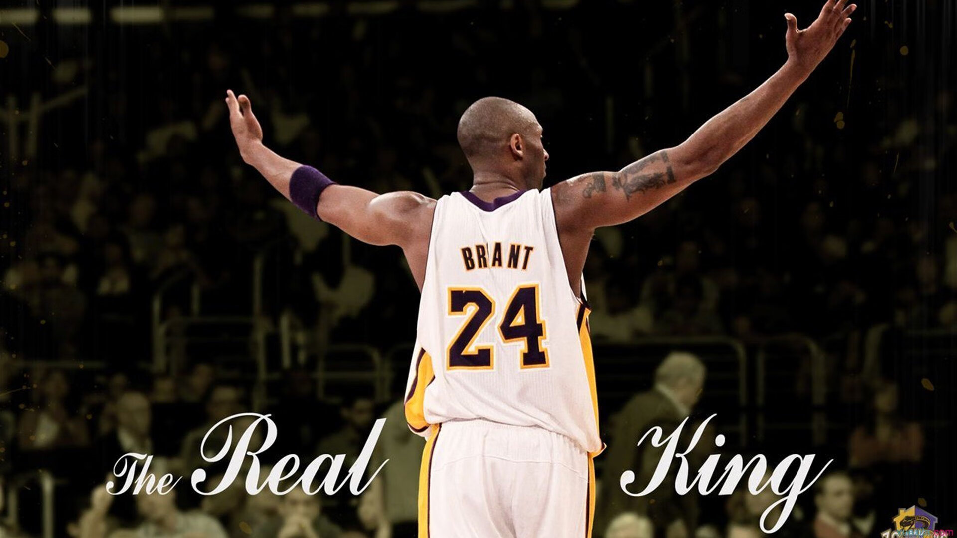 “新都垒球赛：全力一击，谁能制胜？”